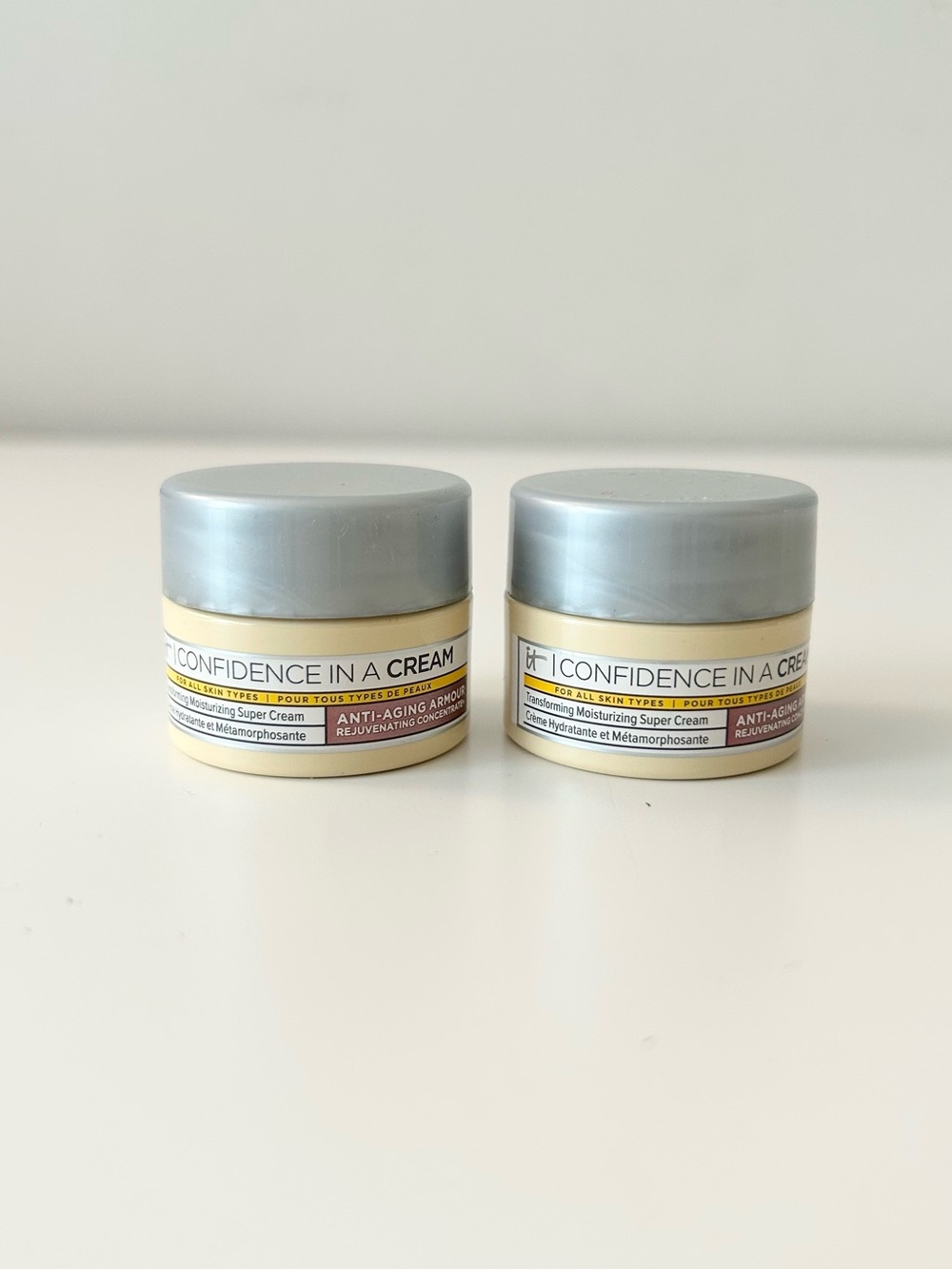 🌸IT COSMETICS Confidence in a Cream Hydrating Moisturizer Deluxe Mini 7 mL x 2